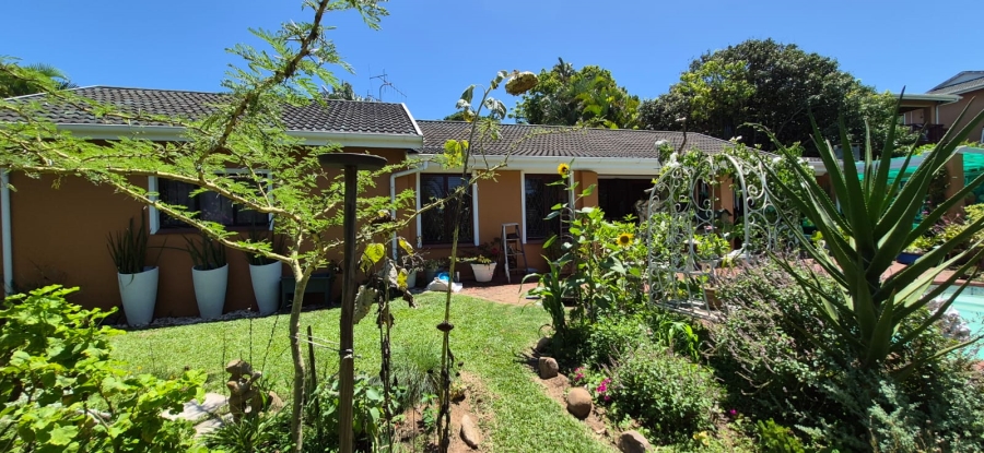3 Bedroom Property for Sale in Umtentweni KwaZulu-Natal