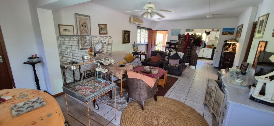 3 Bedroom Property for Sale in Umtentweni KwaZulu-Natal