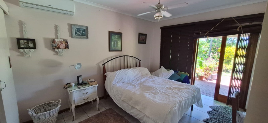 3 Bedroom Property for Sale in Umtentweni KwaZulu-Natal