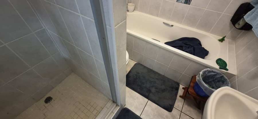 3 Bedroom Property for Sale in Umtentweni KwaZulu-Natal