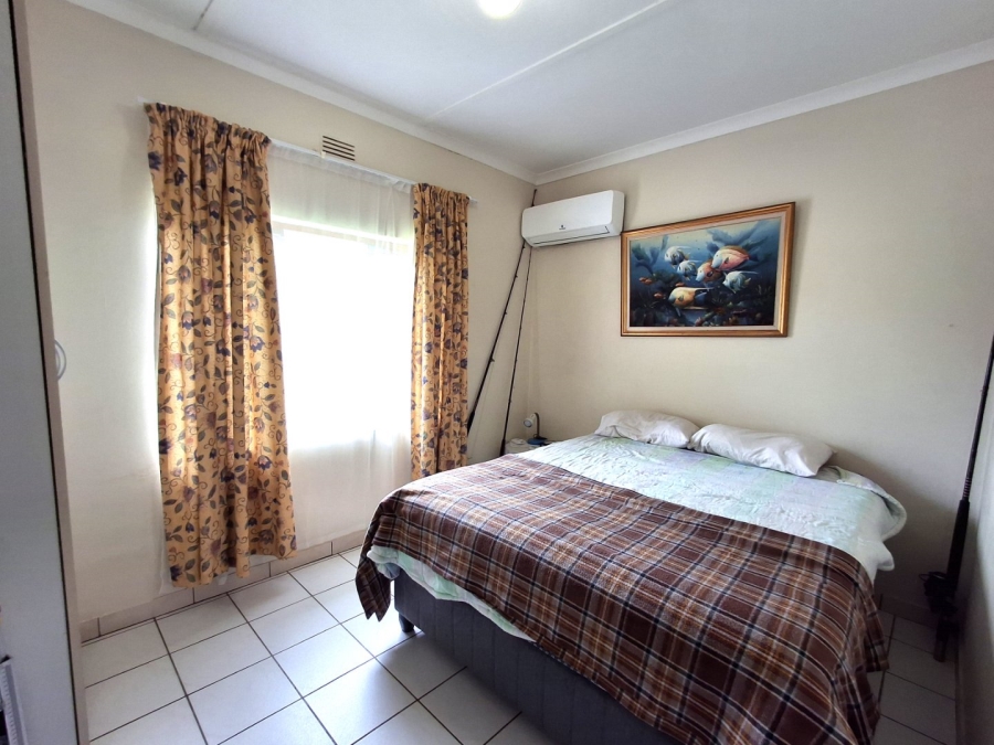 4 Bedroom Property for Sale in Port Edward KwaZulu-Natal