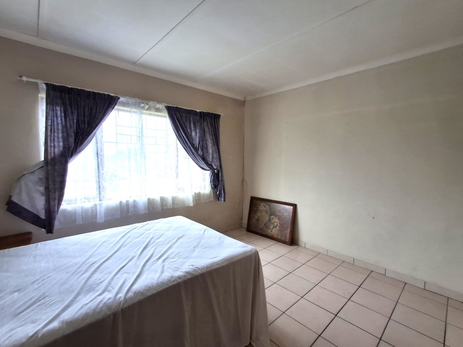 4 Bedroom Property for Sale in Port Edward KwaZulu-Natal