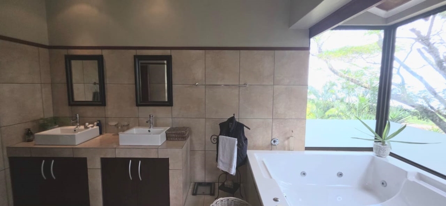 7 Bedroom Property for Sale in Southbroom KwaZulu-Natal