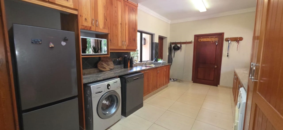 7 Bedroom Property for Sale in Southbroom KwaZulu-Natal