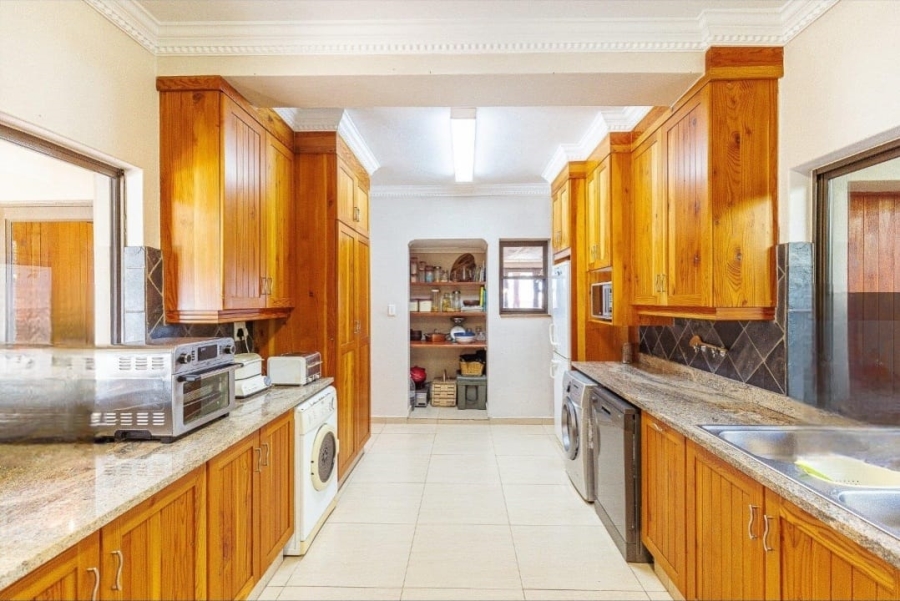 7 Bedroom Property for Sale in Southbroom KwaZulu-Natal