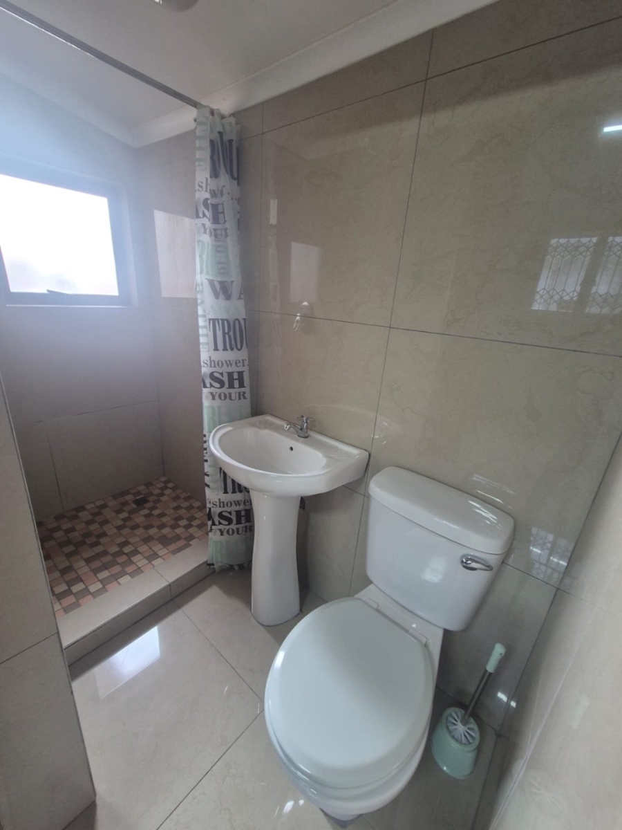 To Let 1 Bedroom Property for Rent in Bluff KwaZulu-Natal