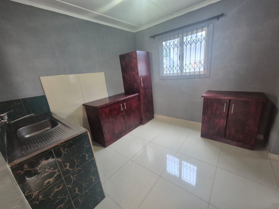 To Let 1 Bedroom Property for Rent in Bluff KwaZulu-Natal