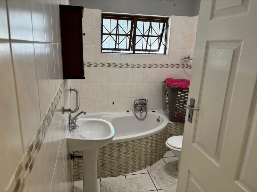 To Let 3 Bedroom Property for Rent in Farningham Ridge KwaZulu-Natal