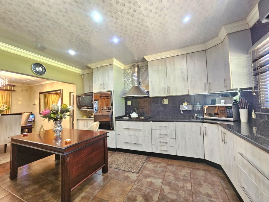 3 Bedroom Property for Sale in Parkside KwaZulu-Natal