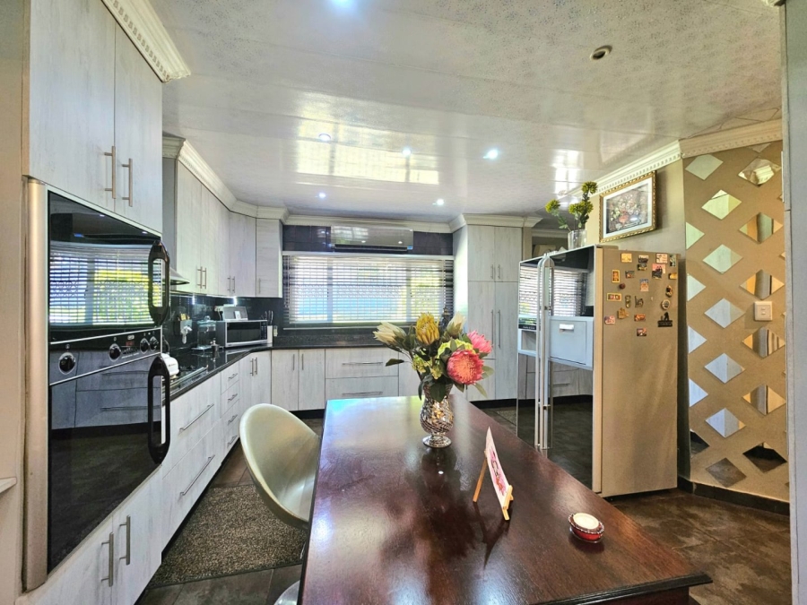 3 Bedroom Property for Sale in Parkside KwaZulu-Natal