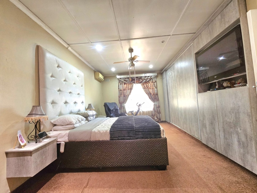 3 Bedroom Property for Sale in Parkside KwaZulu-Natal