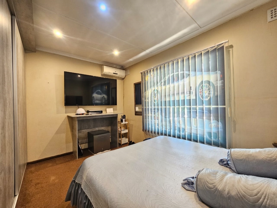 3 Bedroom Property for Sale in Parkside KwaZulu-Natal