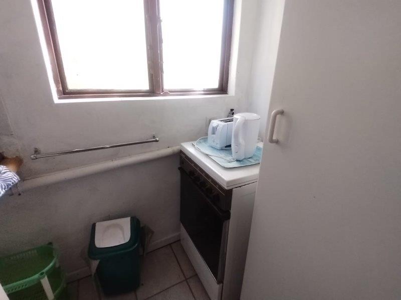 To Let 1 Bedroom Property for Rent in Hibberdene KwaZulu-Natal