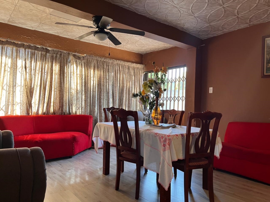 12 Bedroom Property for Sale in Aviary Hill KwaZulu-Natal