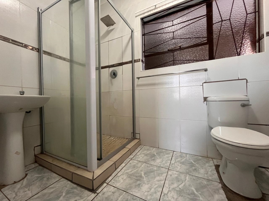 12 Bedroom Property for Sale in Aviary Hill KwaZulu-Natal