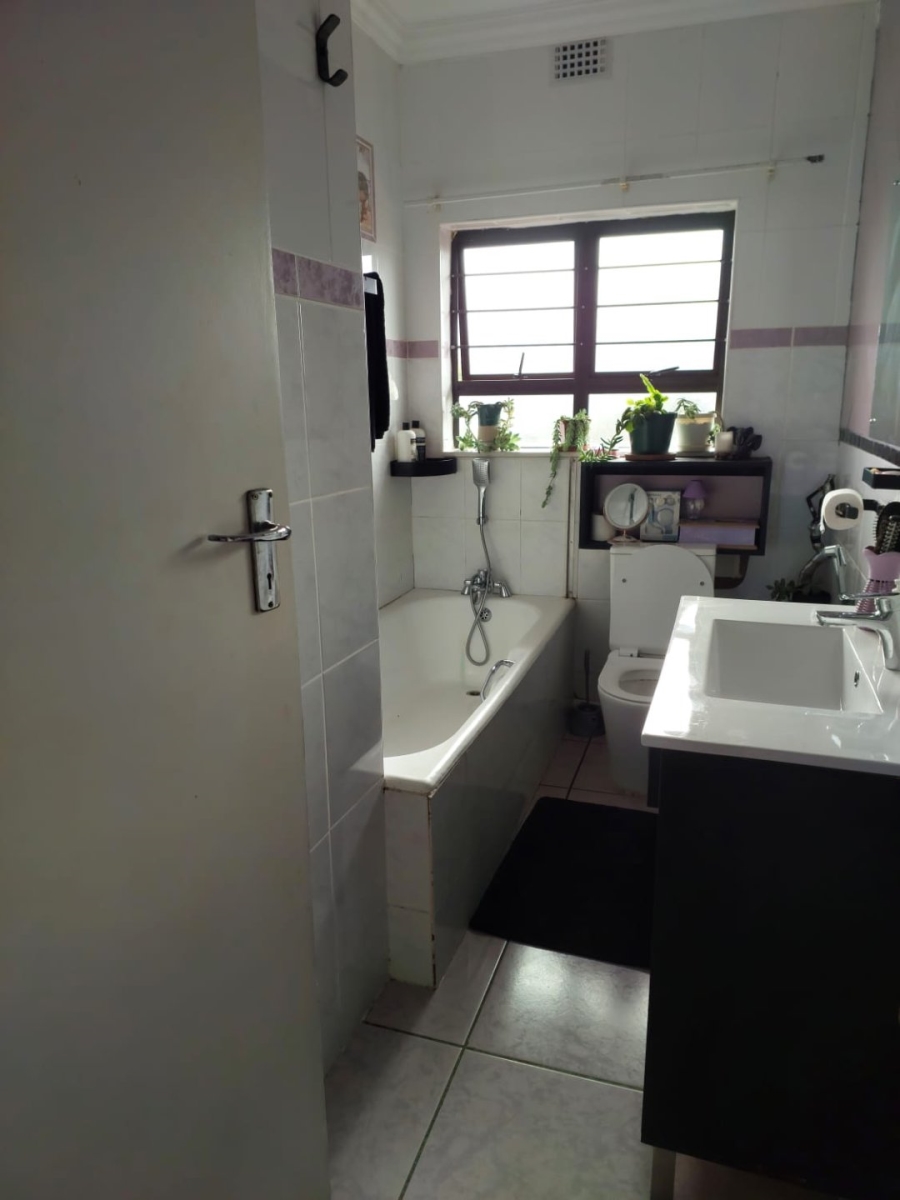 2 Bedroom Property for Sale in Port Shepstone KwaZulu-Natal