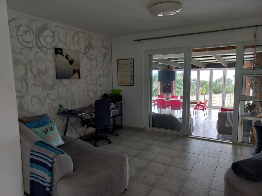 4 Bedroom Property for Sale in Leisure Crest KwaZulu-Natal