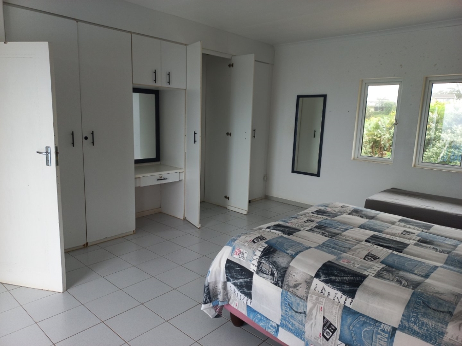 4 Bedroom Property for Sale in Leisure Crest KwaZulu-Natal