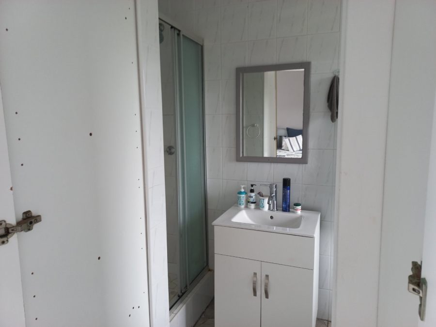 4 Bedroom Property for Sale in Leisure Crest KwaZulu-Natal