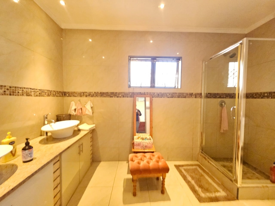 3 Bedroom Property for Sale in Highridge KwaZulu-Natal