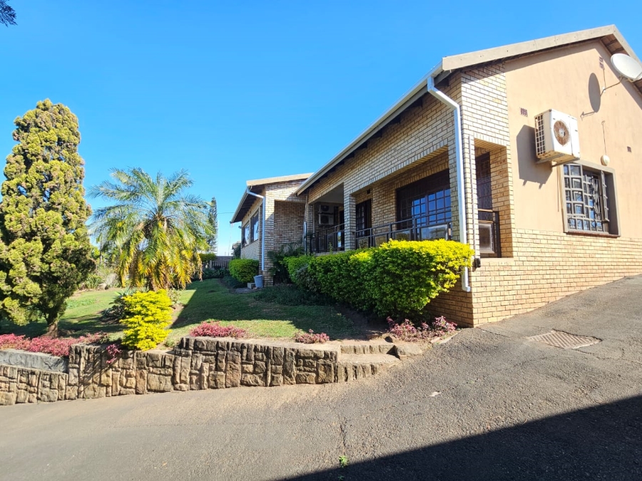 3 Bedroom Property for Sale in Highridge KwaZulu-Natal