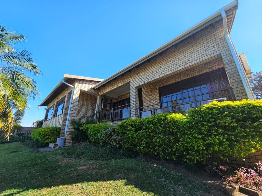 3 Bedroom Property for Sale in Highridge KwaZulu-Natal