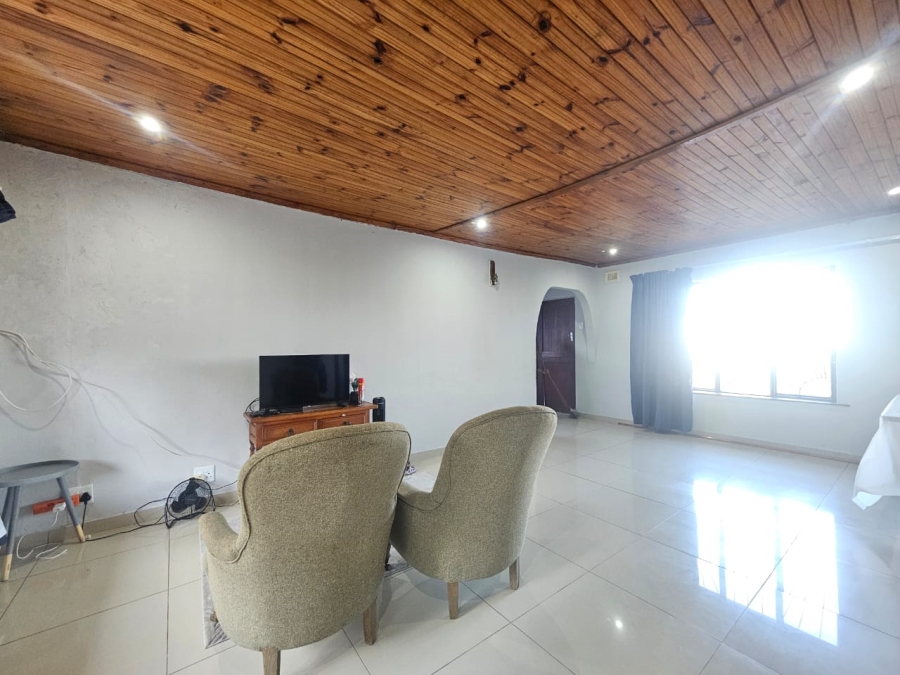 3 Bedroom Property for Sale in Highridge KwaZulu-Natal