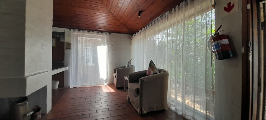 7 Bedroom Property for Sale in Glenmore KwaZulu-Natal