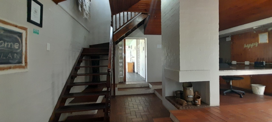 7 Bedroom Property for Sale in Glenmore KwaZulu-Natal