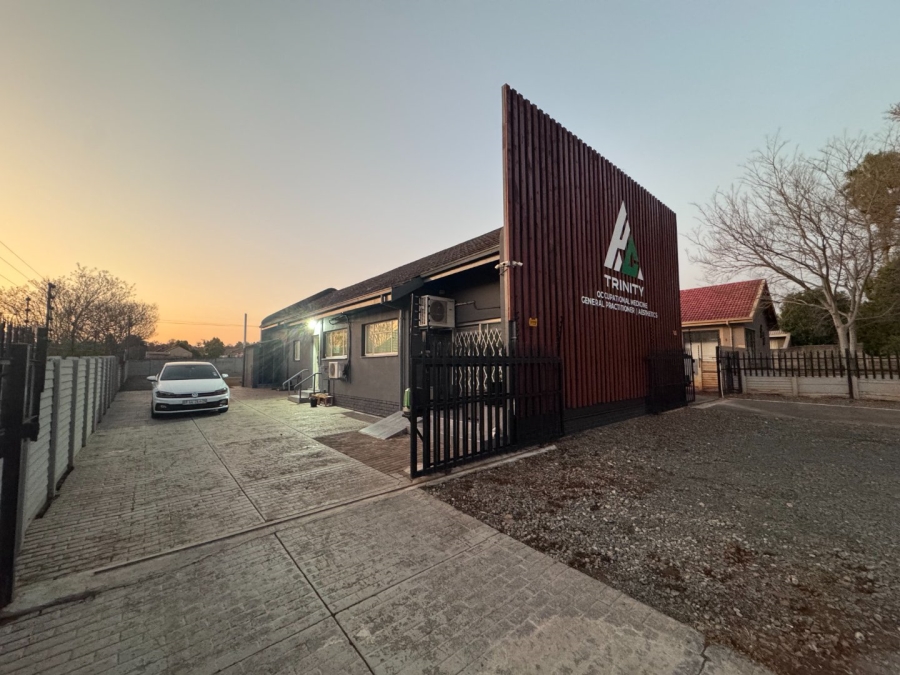 3 Bedroom Property for Sale in Huttenheights KwaZulu-Natal