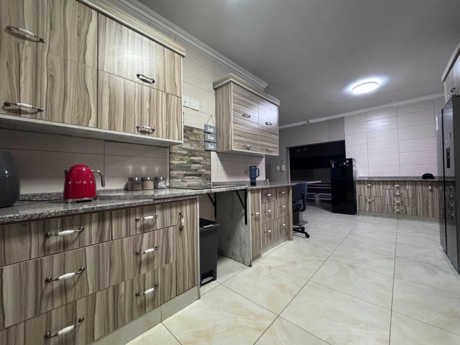 3 Bedroom Property for Sale in Huttenheights KwaZulu-Natal