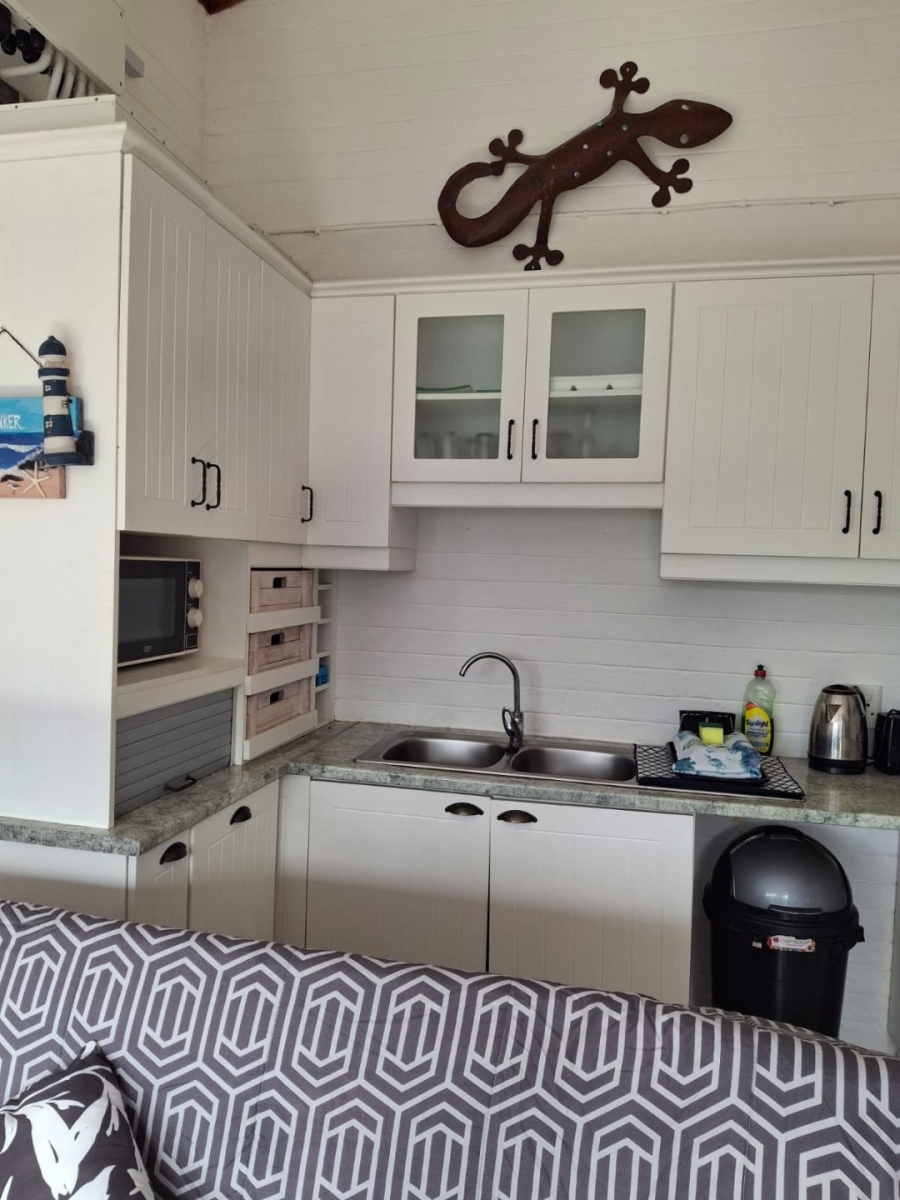 To Let 1 Bedroom Property for Rent in Ramsgate KwaZulu-Natal