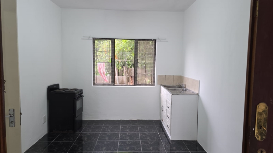 To Let 1 Bedroom Property for Rent in Cowies Hill Park KwaZulu-Natal