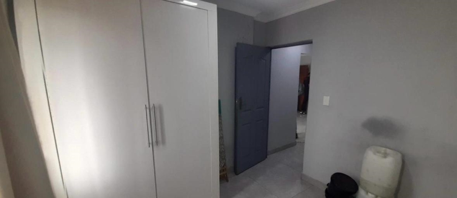 2 Bedroom Property for Sale in Montclair KwaZulu-Natal