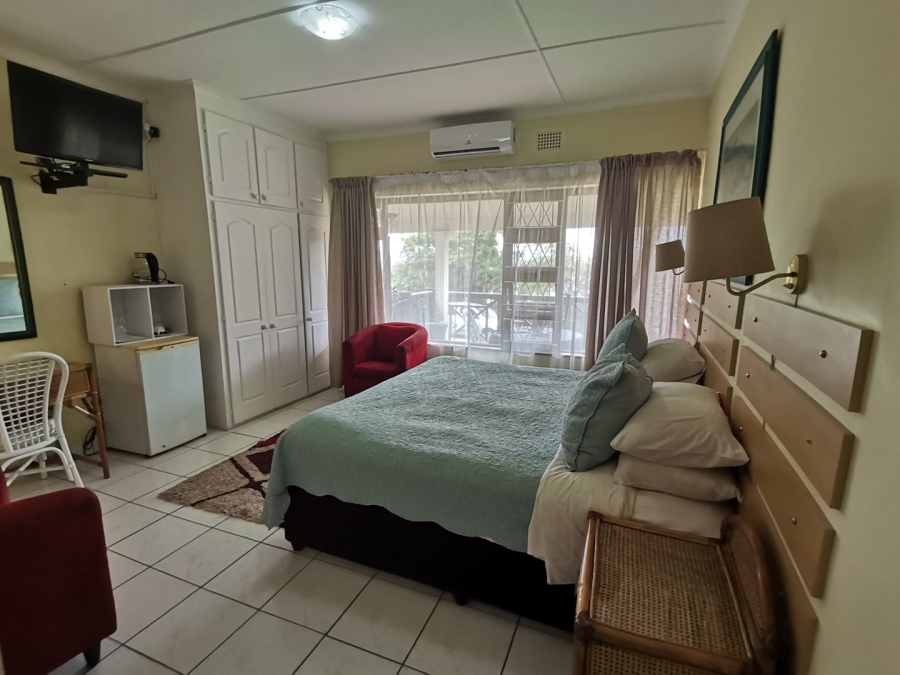 7 Bedroom Property for Sale in Shelly Beach KwaZulu-Natal