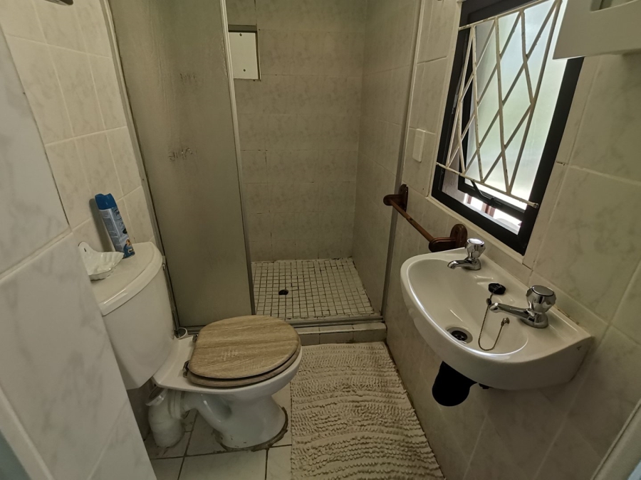 7 Bedroom Property for Sale in Shelly Beach KwaZulu-Natal