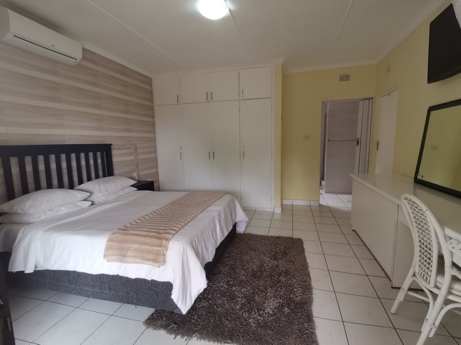 7 Bedroom Property for Sale in Shelly Beach KwaZulu-Natal