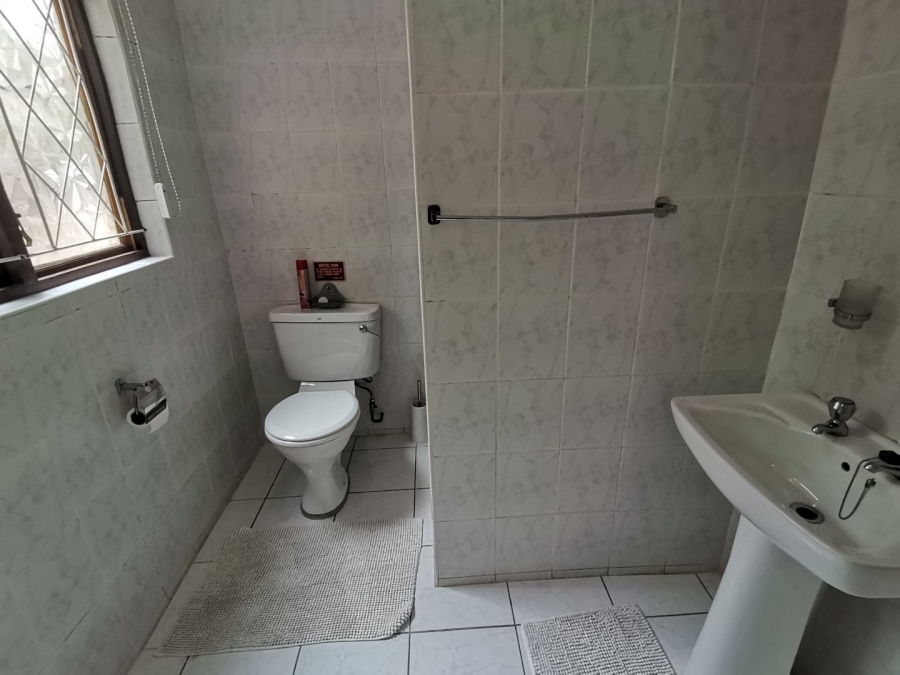 7 Bedroom Property for Sale in Shelly Beach KwaZulu-Natal