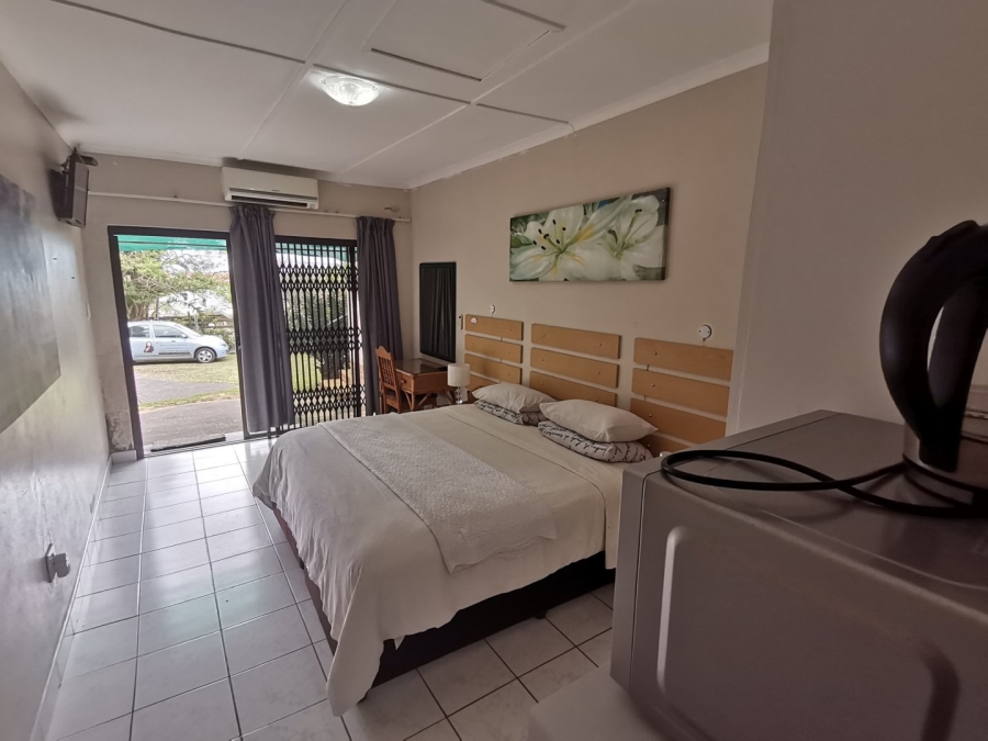 7 Bedroom Property for Sale in Shelly Beach KwaZulu-Natal