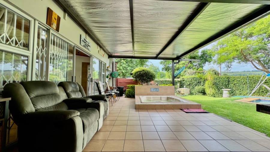 4 Bedroom Property for Sale in Schuinshoogte KwaZulu-Natal
