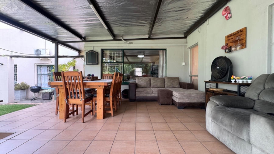 4 Bedroom Property for Sale in Schuinshoogte KwaZulu-Natal