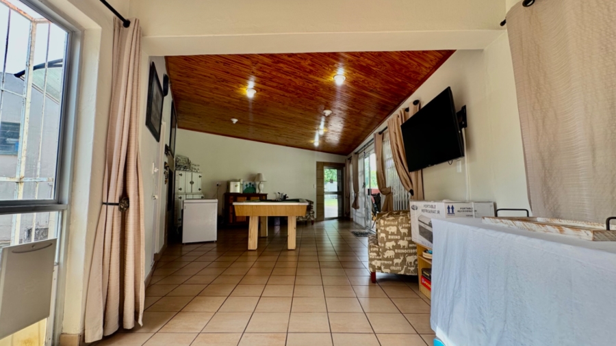 4 Bedroom Property for Sale in Schuinshoogte KwaZulu-Natal