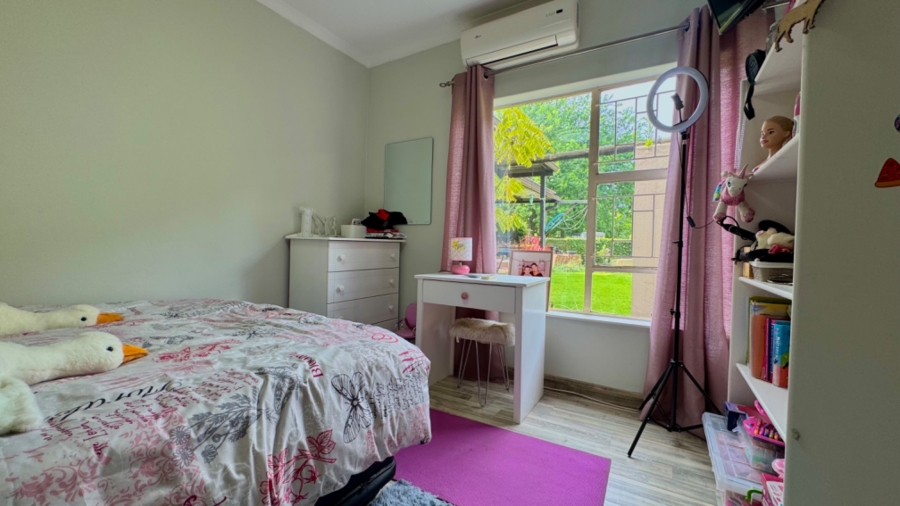 4 Bedroom Property for Sale in Schuinshoogte KwaZulu-Natal