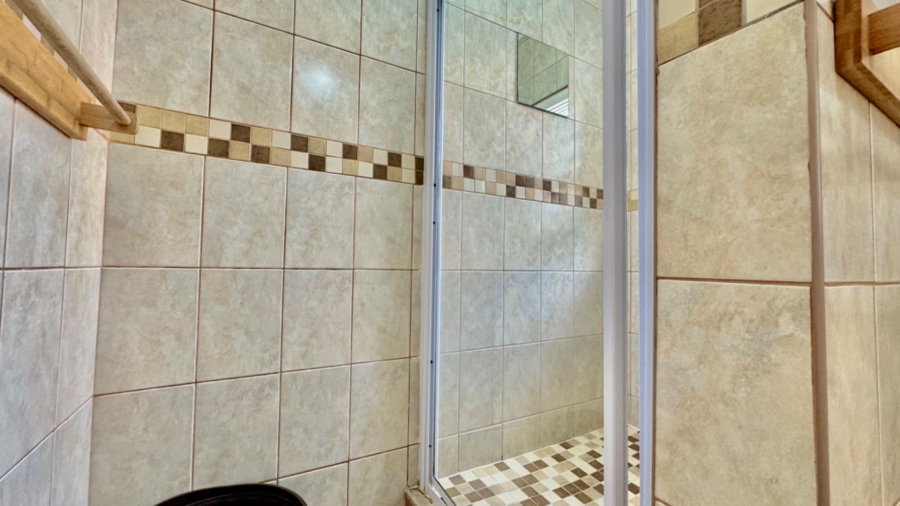 4 Bedroom Property for Sale in Schuinshoogte KwaZulu-Natal