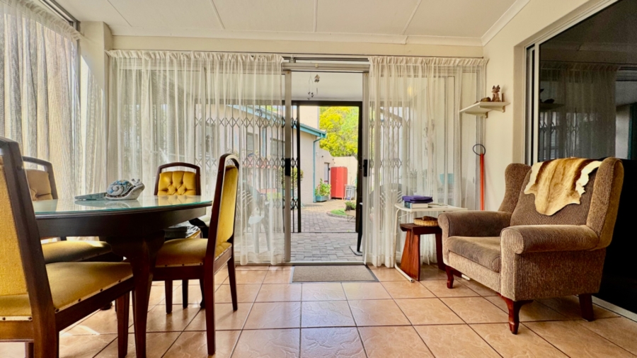 4 Bedroom Property for Sale in Schuinshoogte KwaZulu-Natal