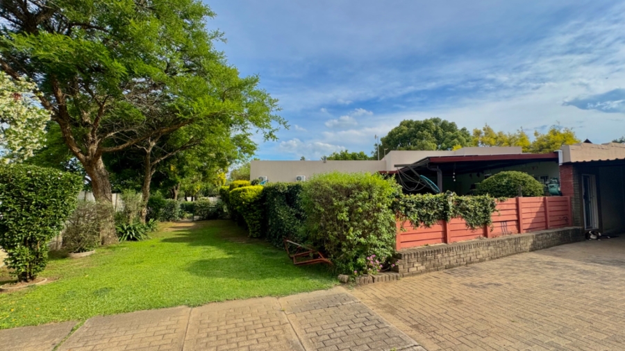 4 Bedroom Property for Sale in Schuinshoogte KwaZulu-Natal