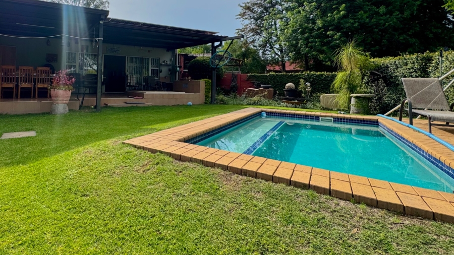 4 Bedroom Property for Sale in Schuinshoogte KwaZulu-Natal