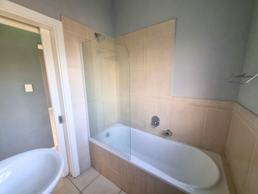 To Let 2 Bedroom Property for Rent in Ballitoville KwaZulu-Natal