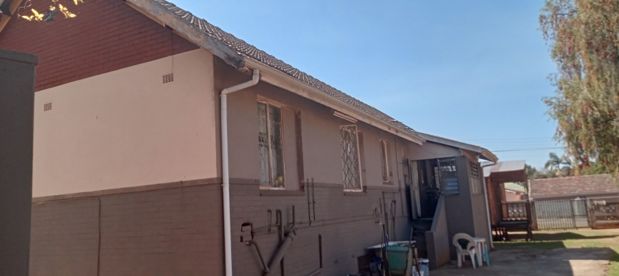 4 Bedroom Property for Sale in Lester Park KwaZulu-Natal