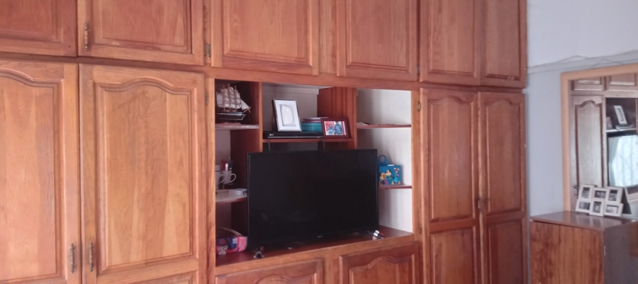 4 Bedroom Property for Sale in Lester Park KwaZulu-Natal